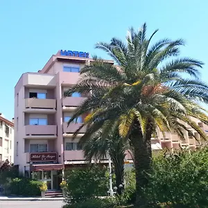 Maya Hotel